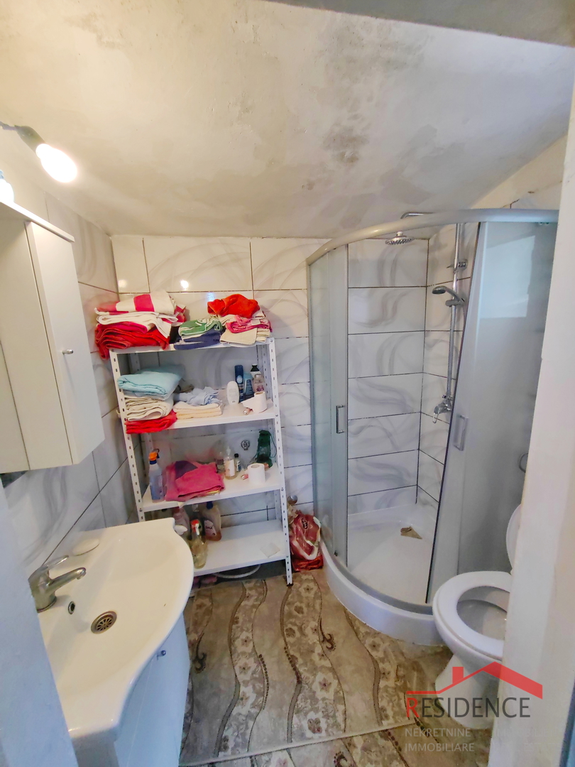 Kavran, samostojeća vikendica