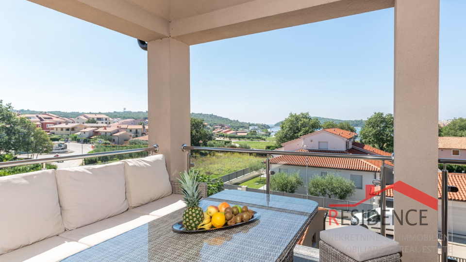 Banjole, Volme, schöne Wohnung im 2. Stock, Meerblick