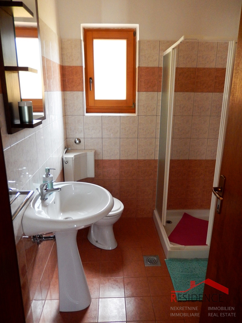 Beautiful Holiday House with Swimming Pool in Ližnjan