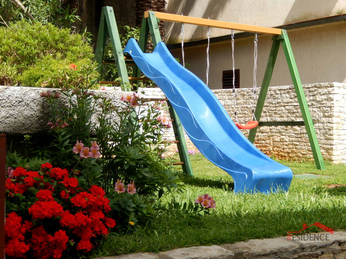 Beautiful Holiday House with Swimming Pool in Ližnjan