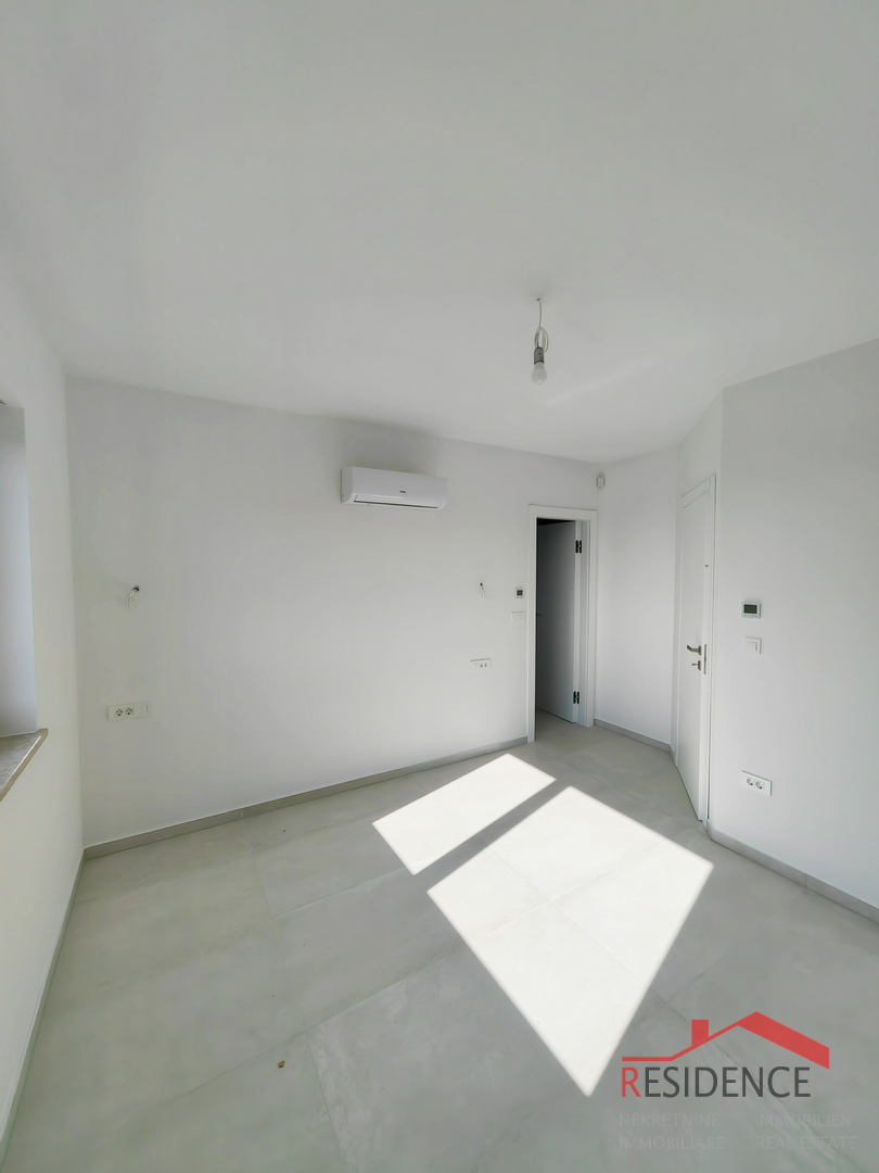 Ližnjan, nova villa s bazenom i pogledom na more