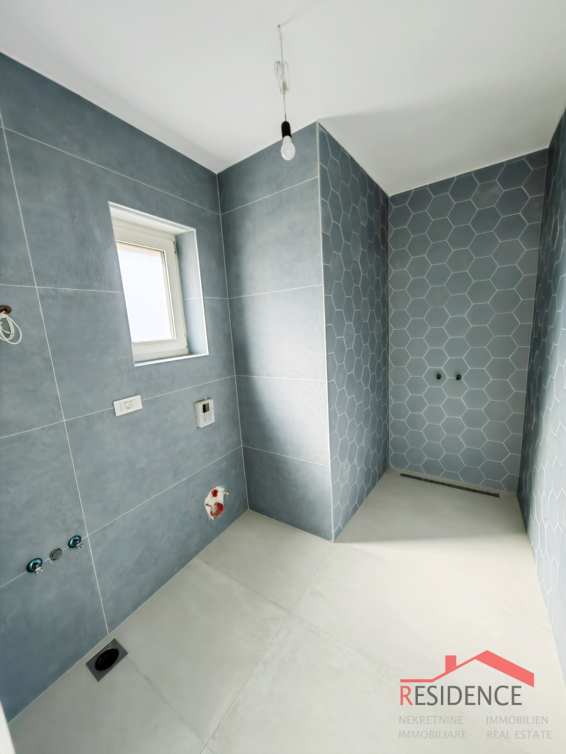 Ližnjan, nova villa s bazenom i pogledom na more