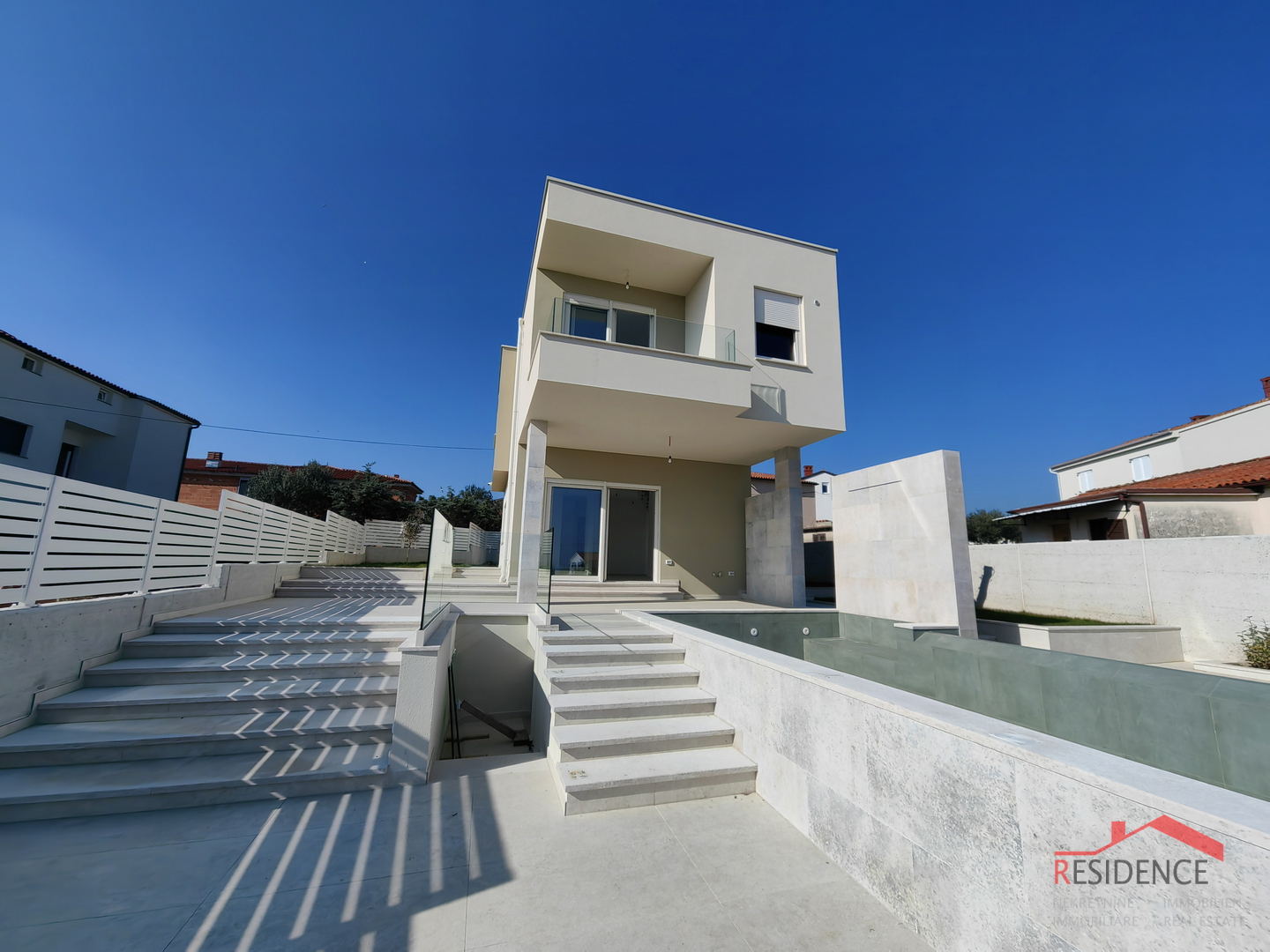 Ližnjan, nova villa s bazenom i pogledom na more