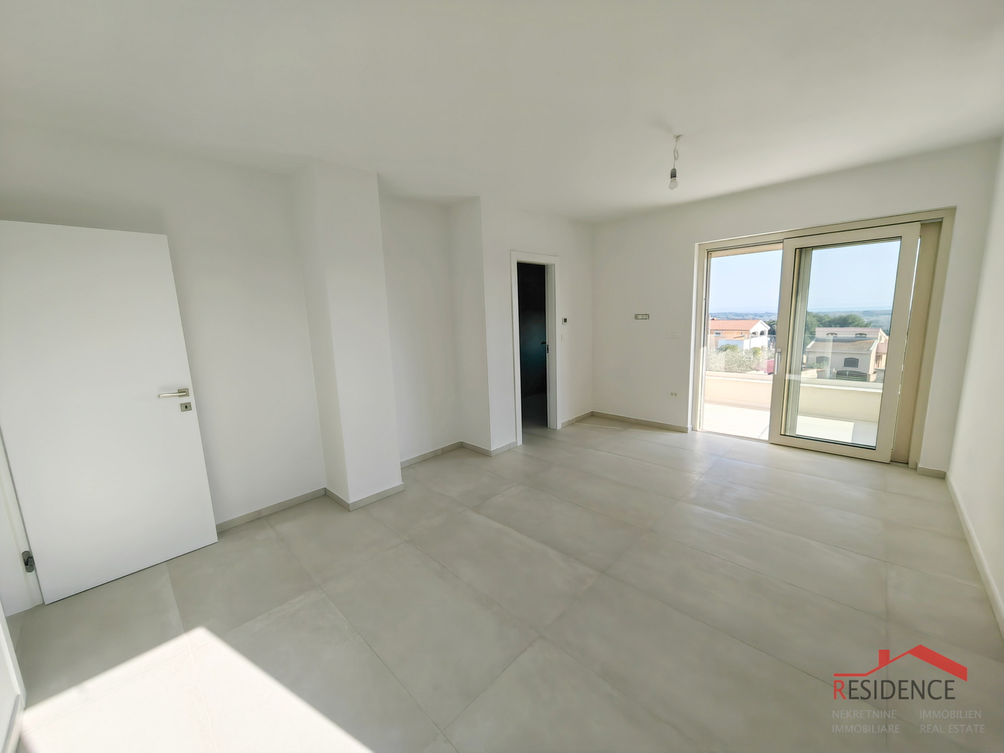 Ližnjan, nova villa s bazenom i pogledom na more