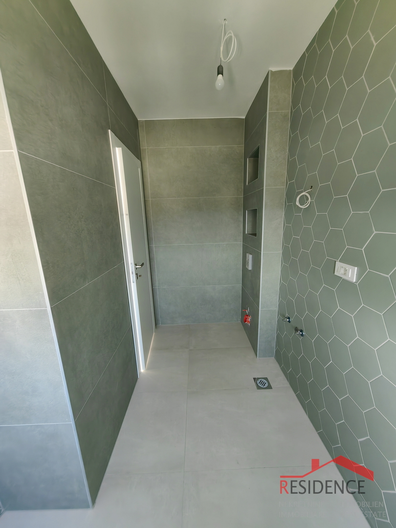 Ližnjan, nova villa s bazenom i pogledom na more