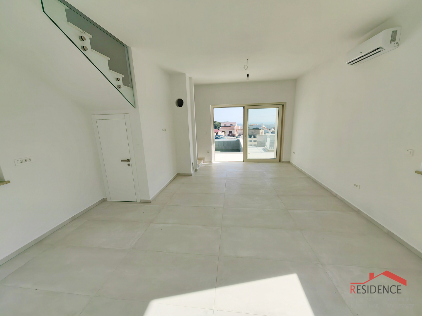 Ližnjan, nova villa s bazenom i pogledom na more