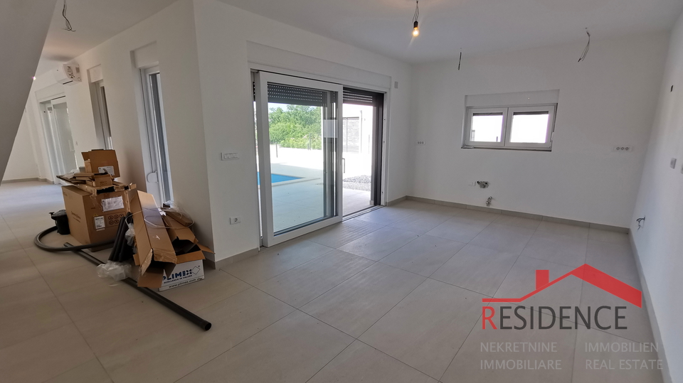 Ližnjan, modern duplex house with swimming pool