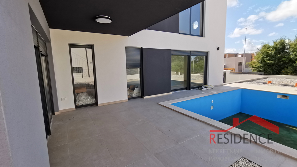 Ližnjan, modern duplex house with swimming pool