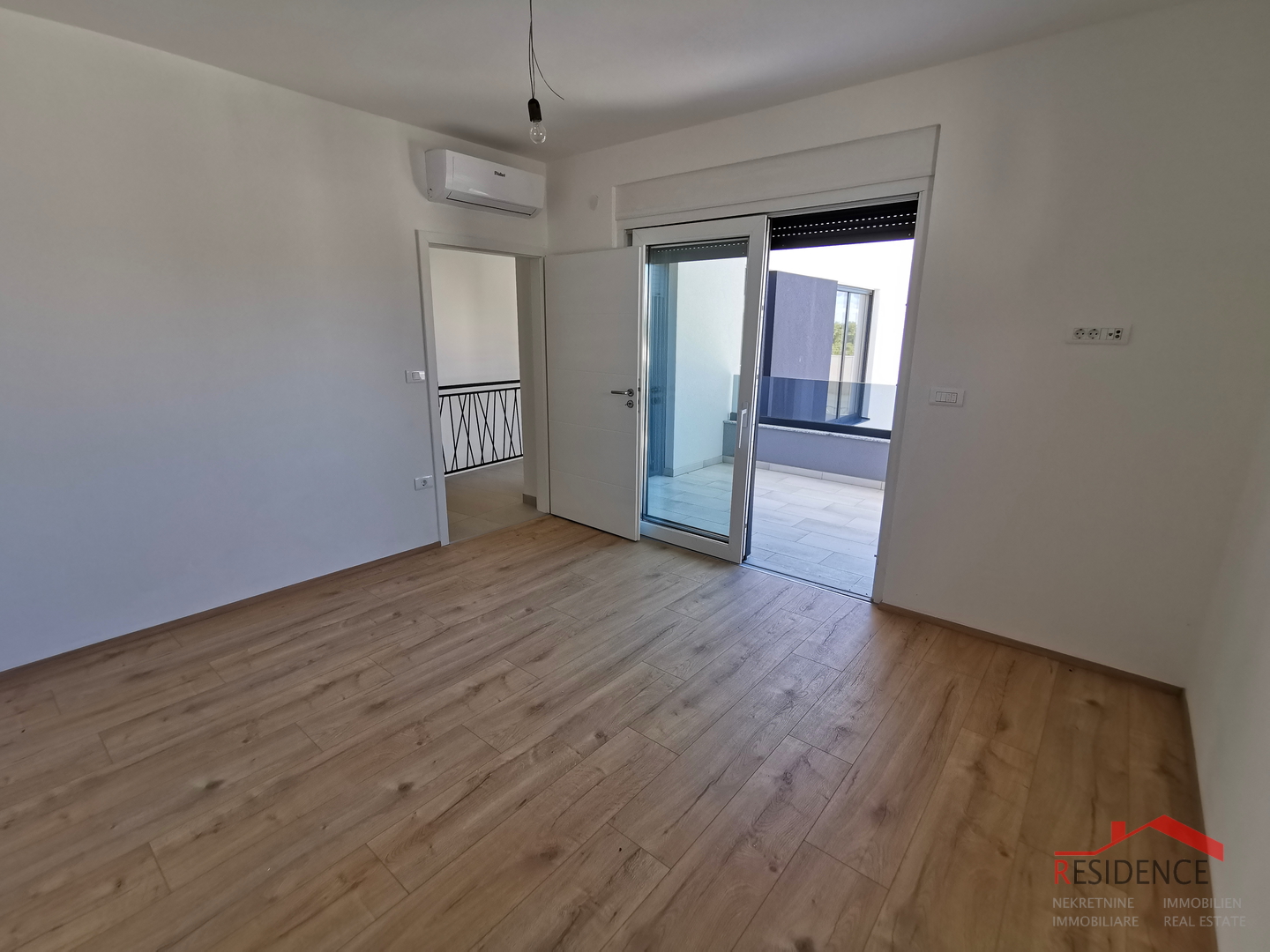 Ližnjan, modern duplex house with swimming pool