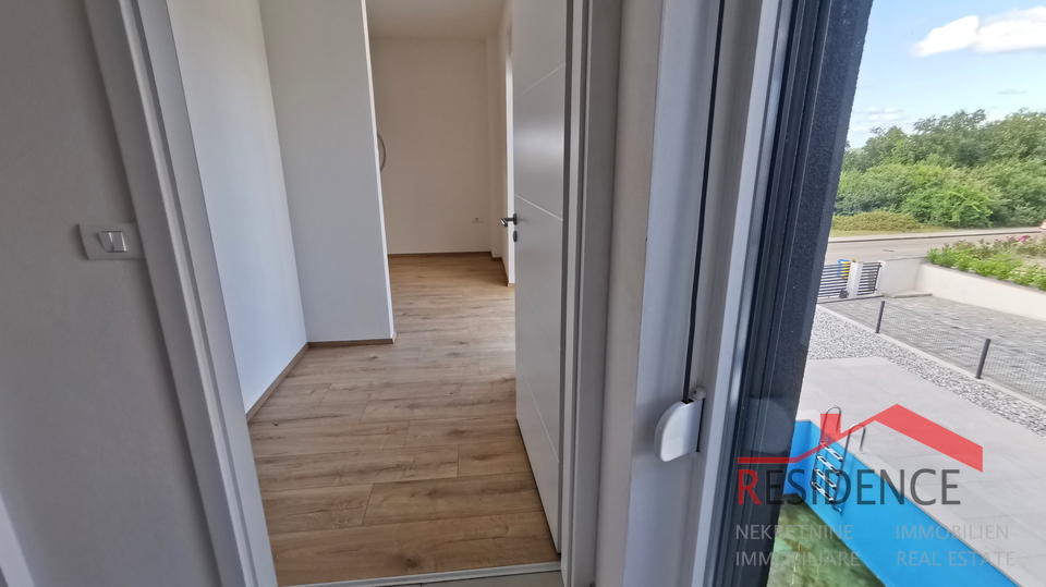 Ližnjan, modern duplex house with swimming pool