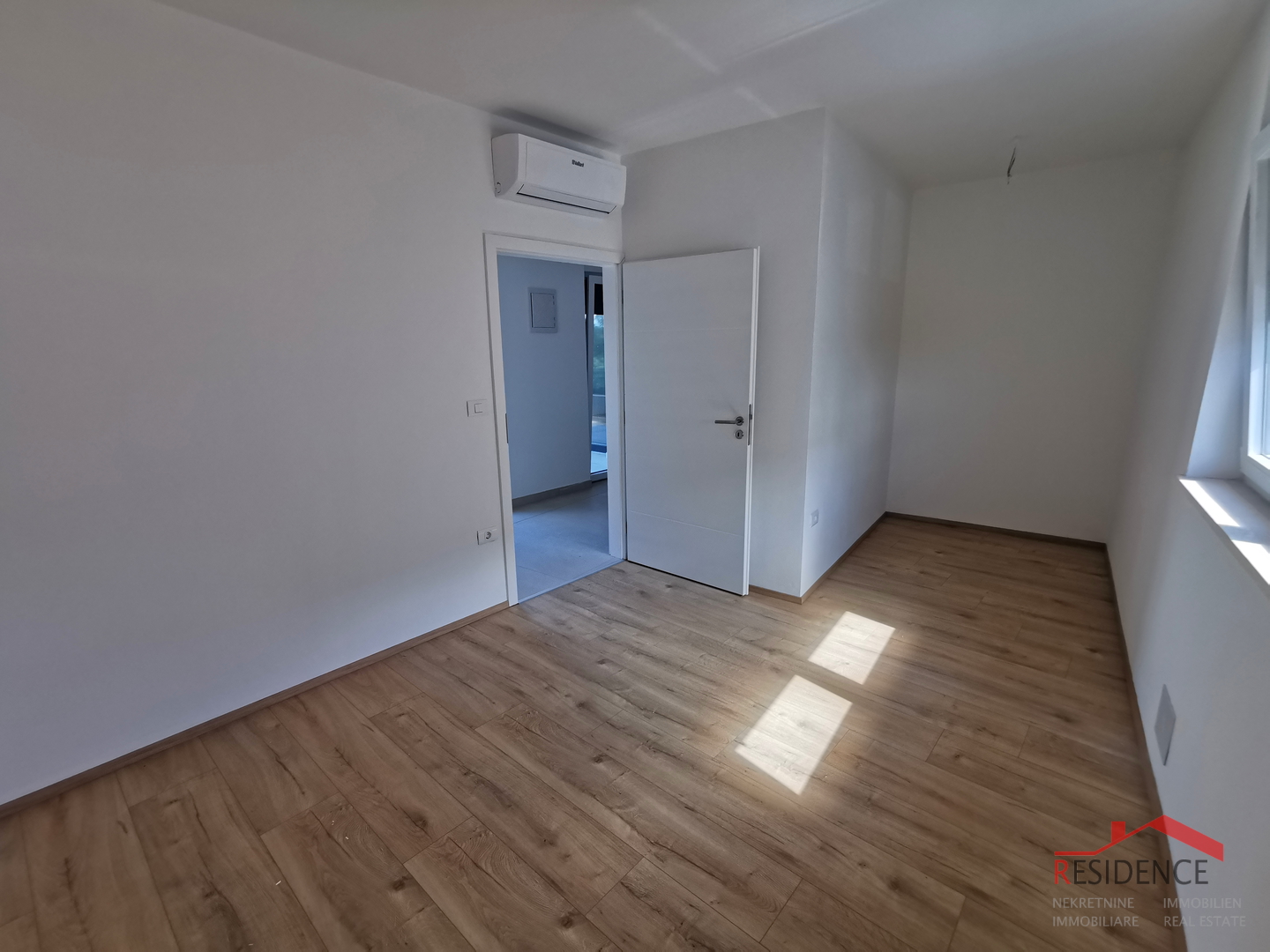 Ližnjan, modern duplex house with swimming pool