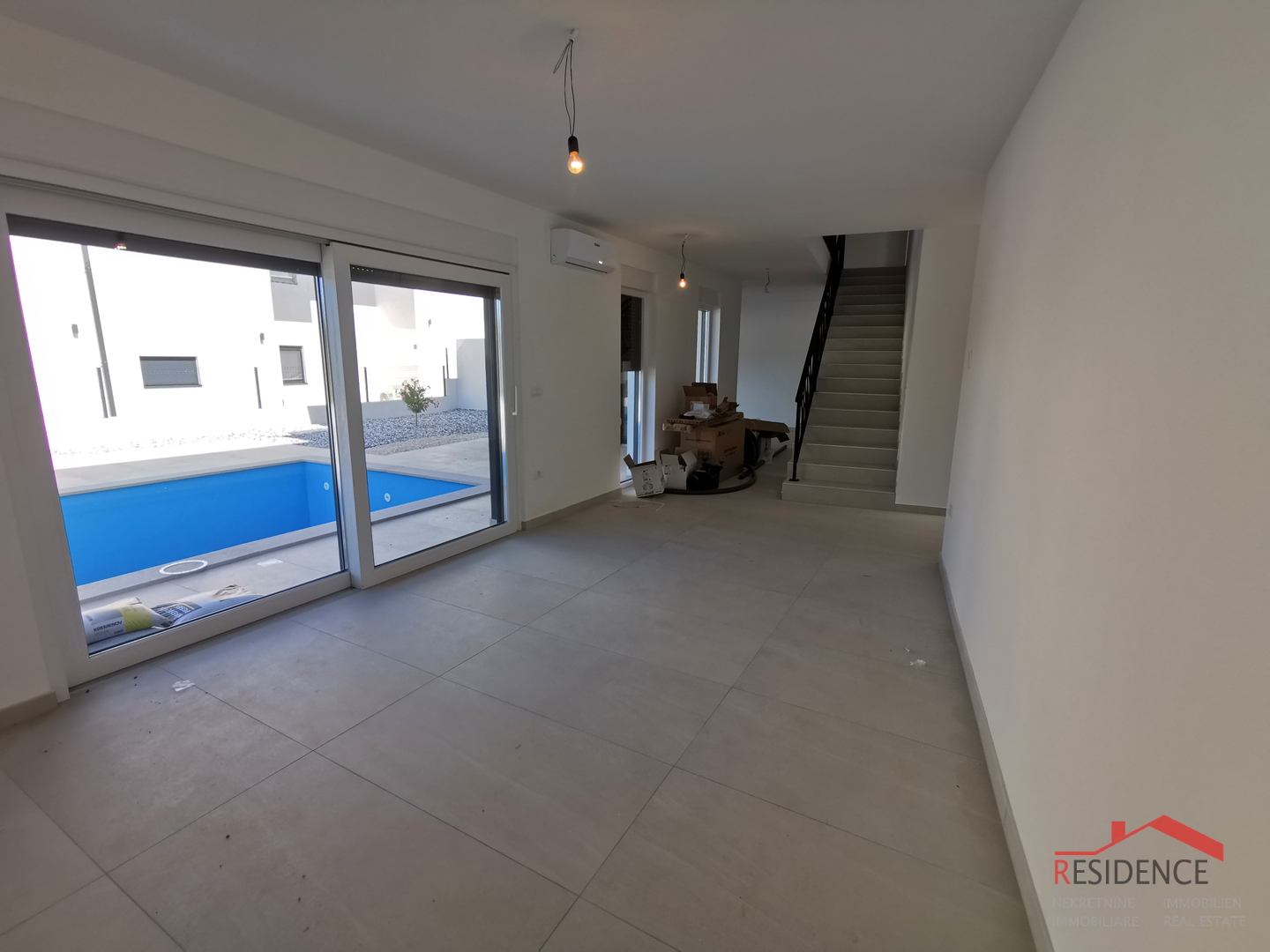 Ližnjan, modern duplex house with swimming pool