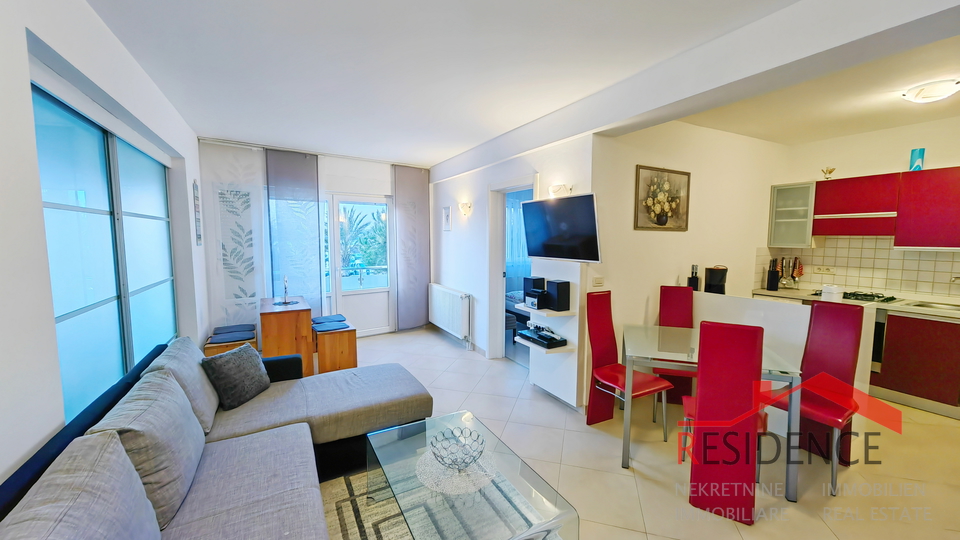 Medulin&comma; prekrasan stan u prvom redu do mora