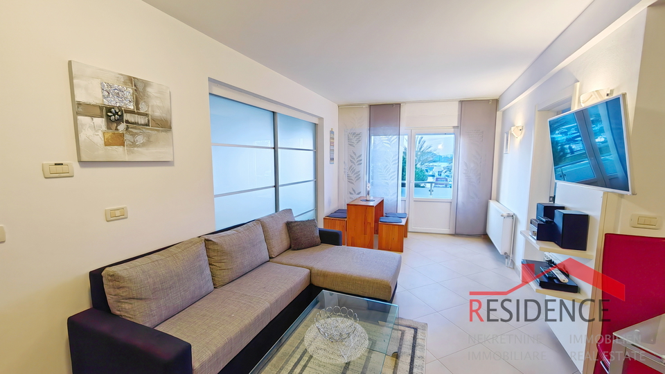 Medulin&comma; prekrasan stan u prvom redu do mora