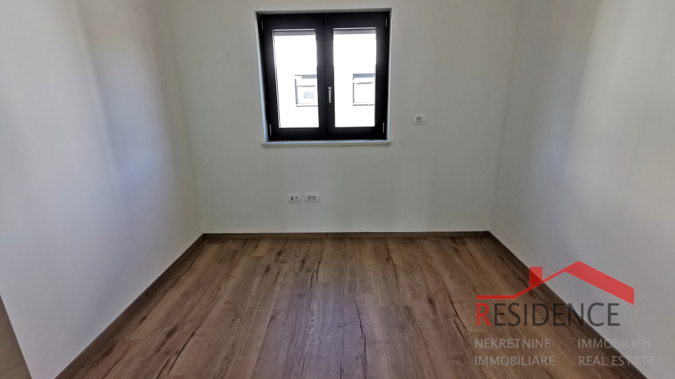 Medulin, novogradnja, stan na 1. katu, 3 spavaće sobe