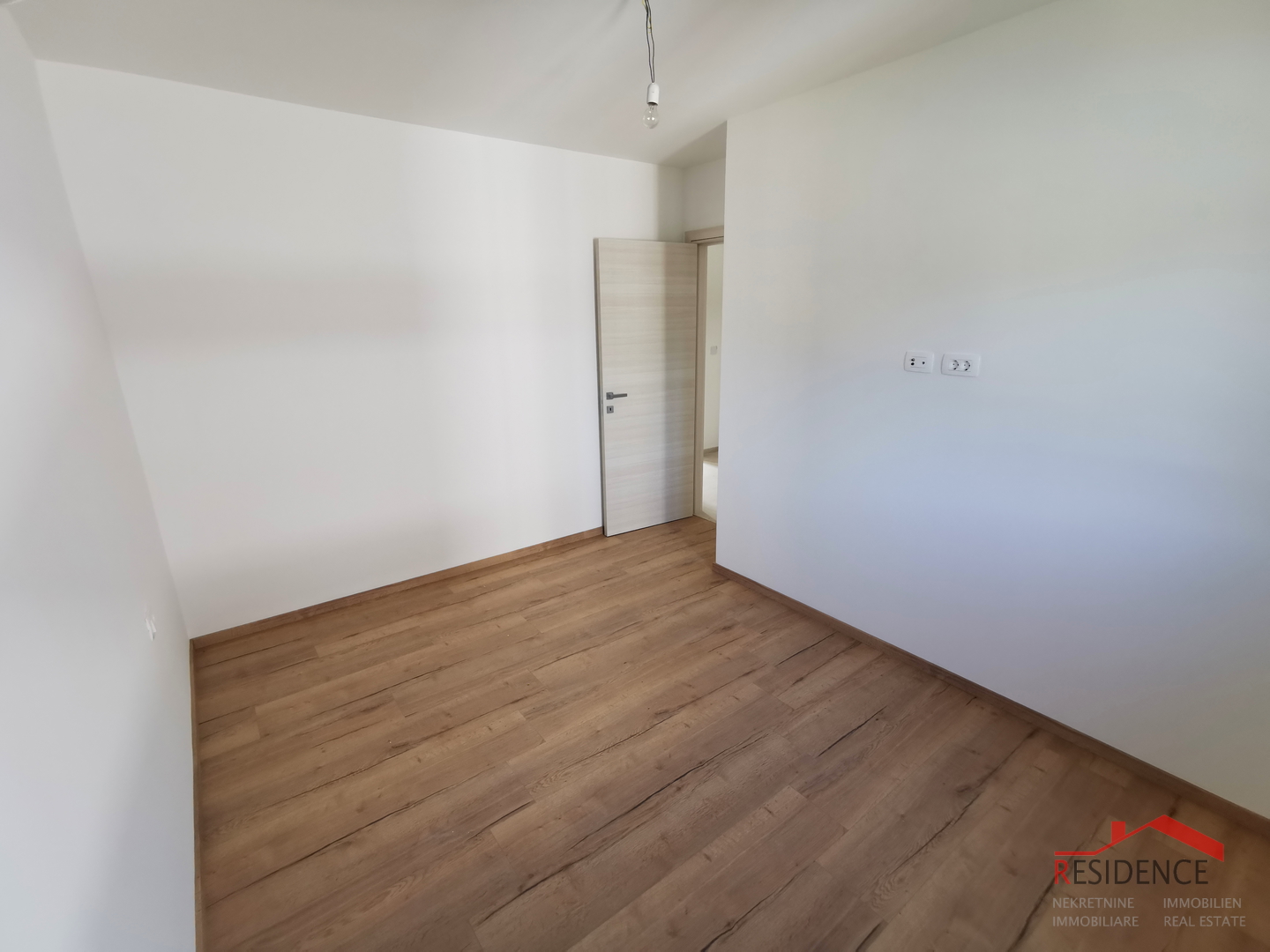 Medulin, novogradnja, stan na 1. katu, 3 spavaće sobe