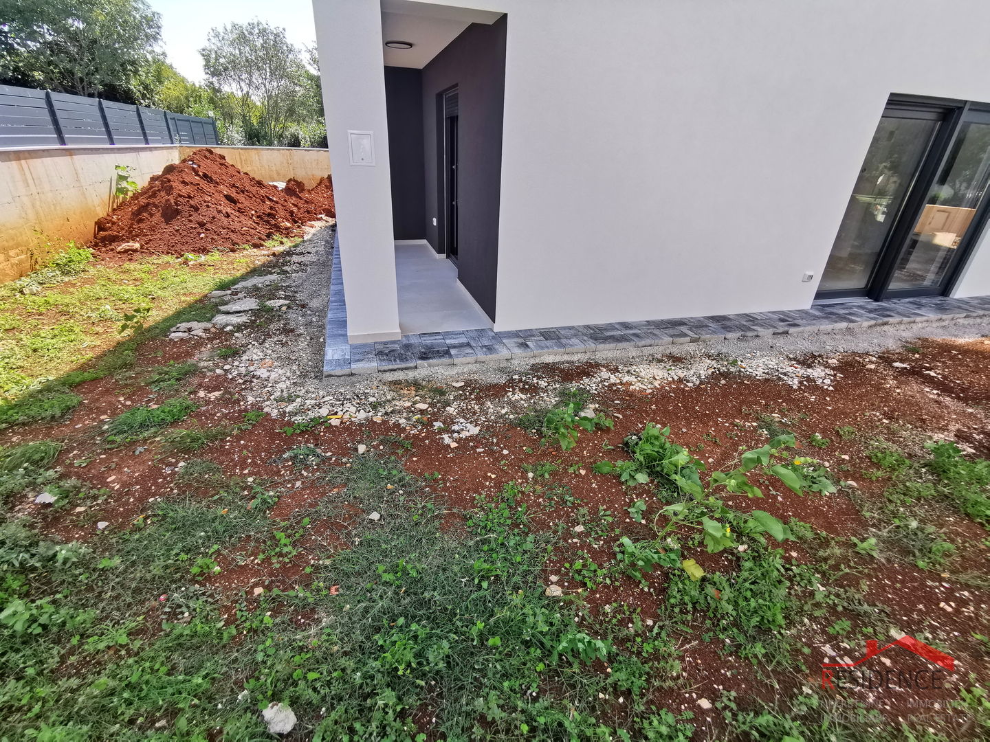 Medulin, novogradnja, stan u prizemlju sa vrtom