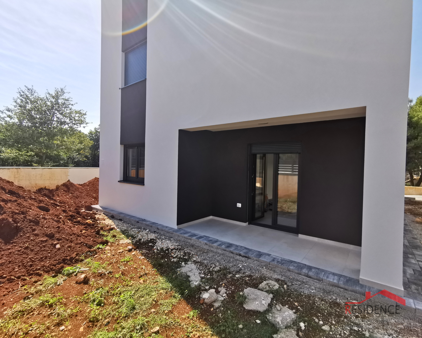 Medulin, novogradnja, stan u prizemlju sa vrtom