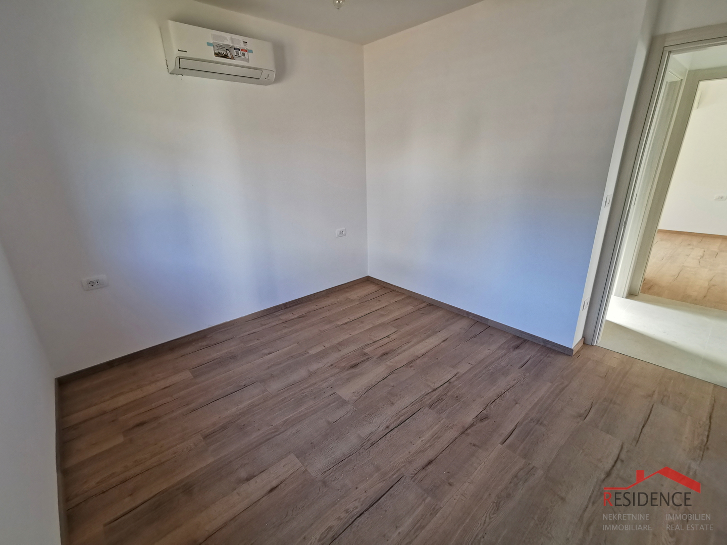 Medulin, novogradnja, stan u prizemlju sa vrtom