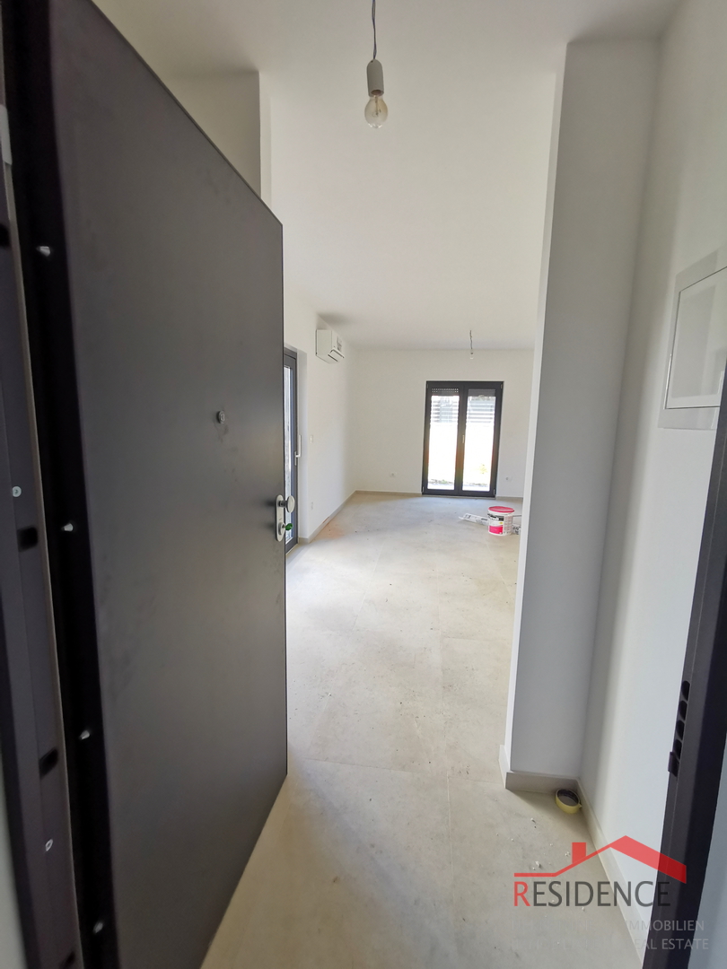 Medulin, novogradnja, stan u prizemlju sa vrtom