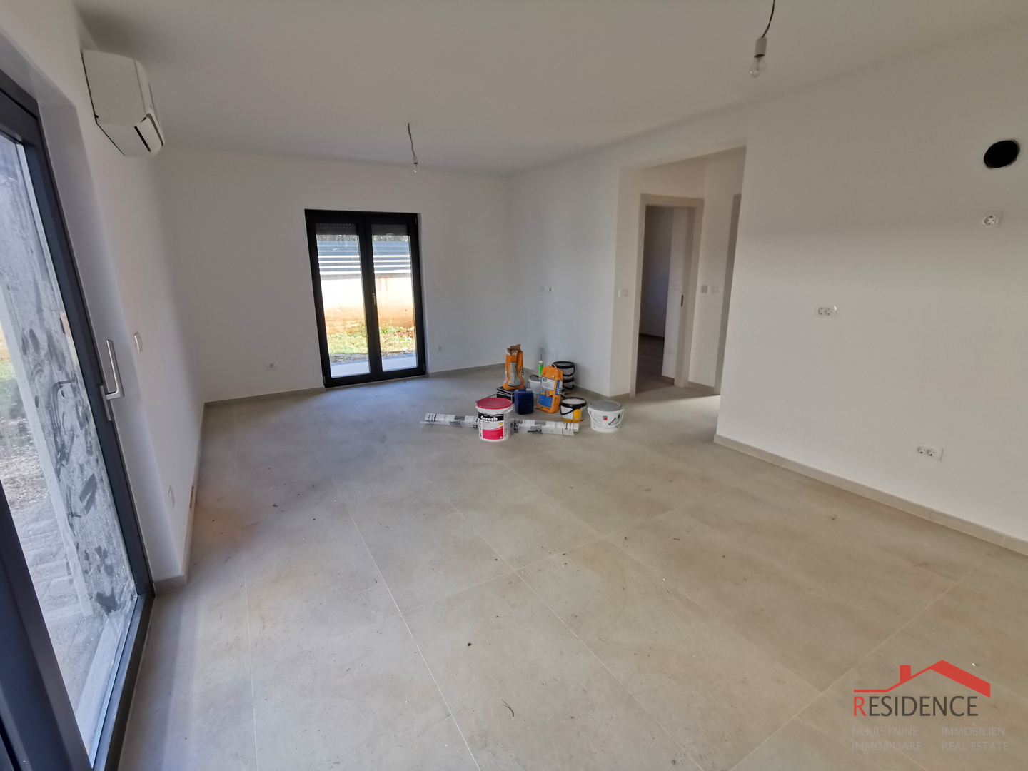 Medulin, novogradnja, stan u prizemlju sa vrtom