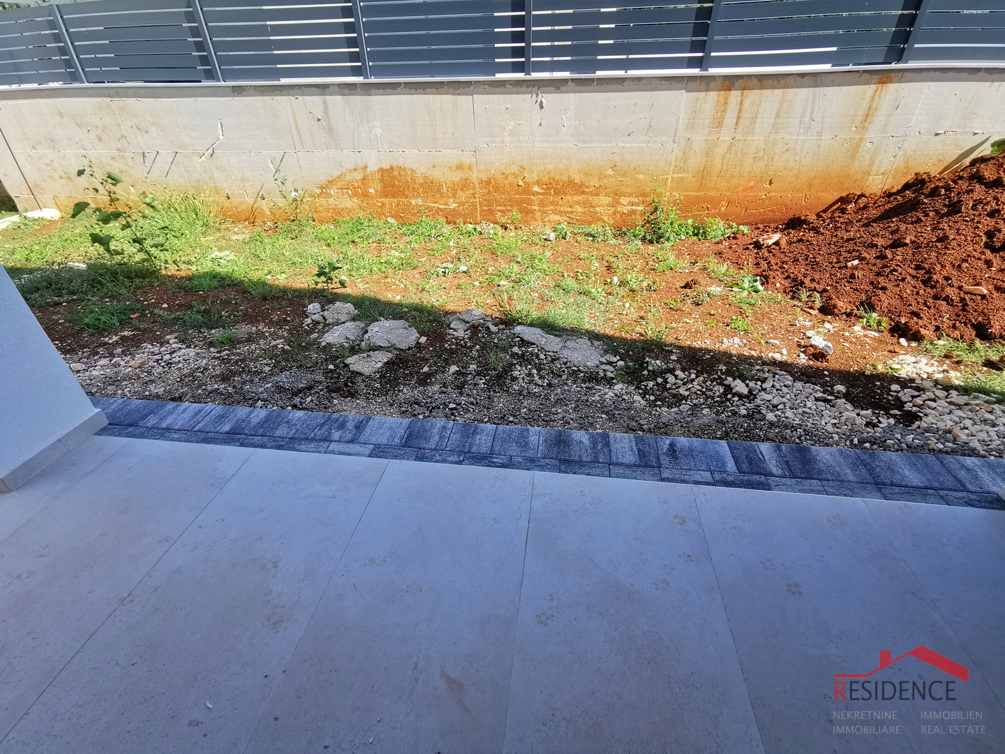 Medulin, novogradnja, stan u prizemlju sa vrtom