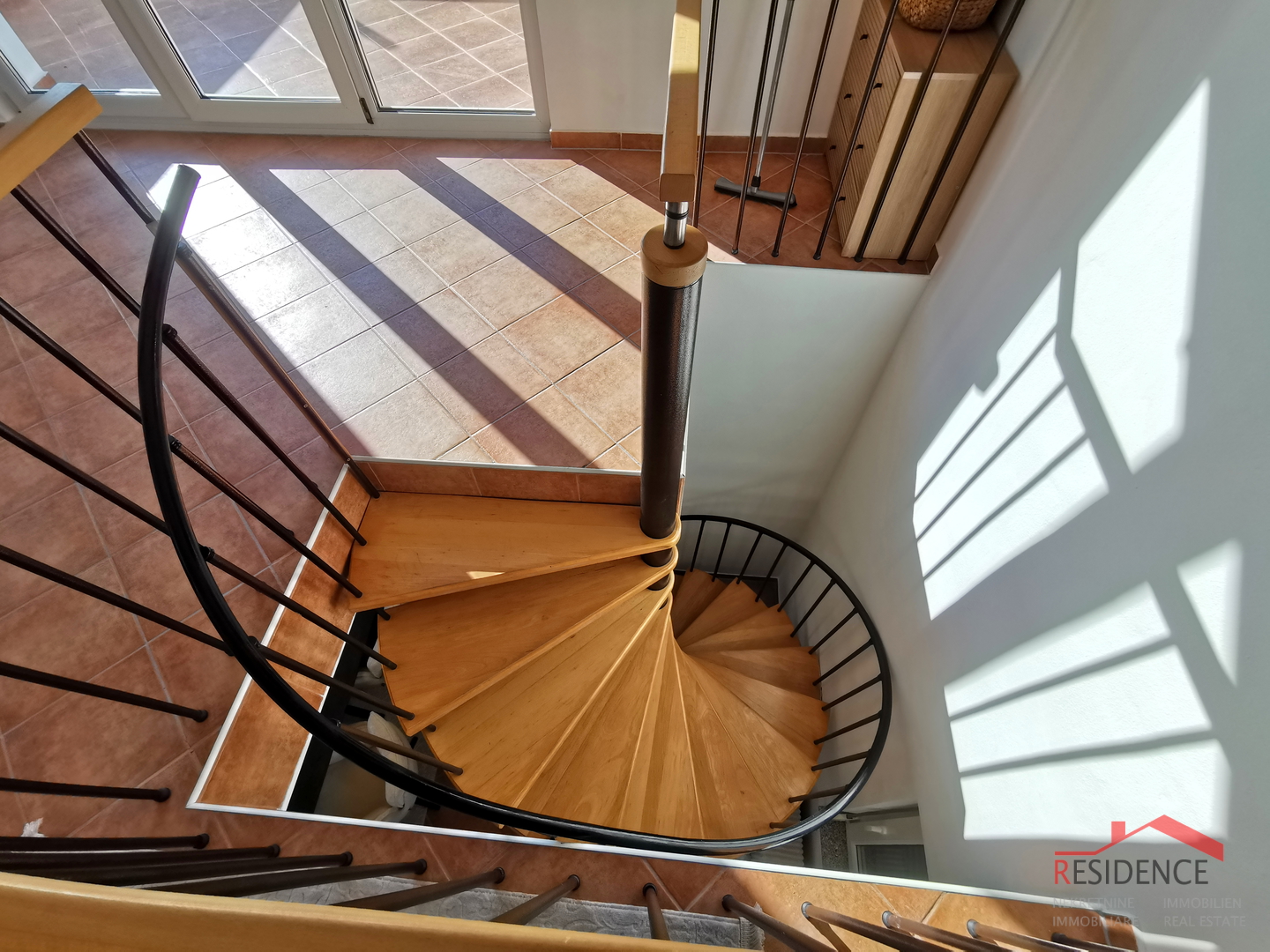 Medulin, Centar, kuća sa 2 stana, okućnica, pogled na more