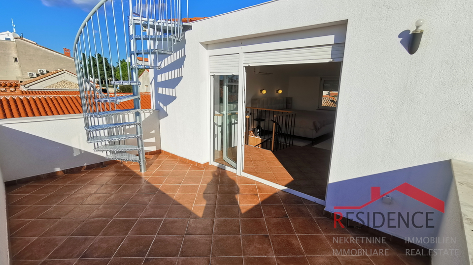 Medulin&comma; Center&comma; house with 2 apartments&comma; garden&comma; sea view