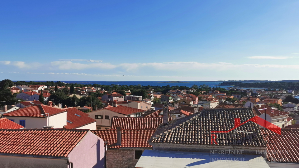 Medulin&comma; Center&comma; house with 2 apartments&comma; garden&comma; sea view