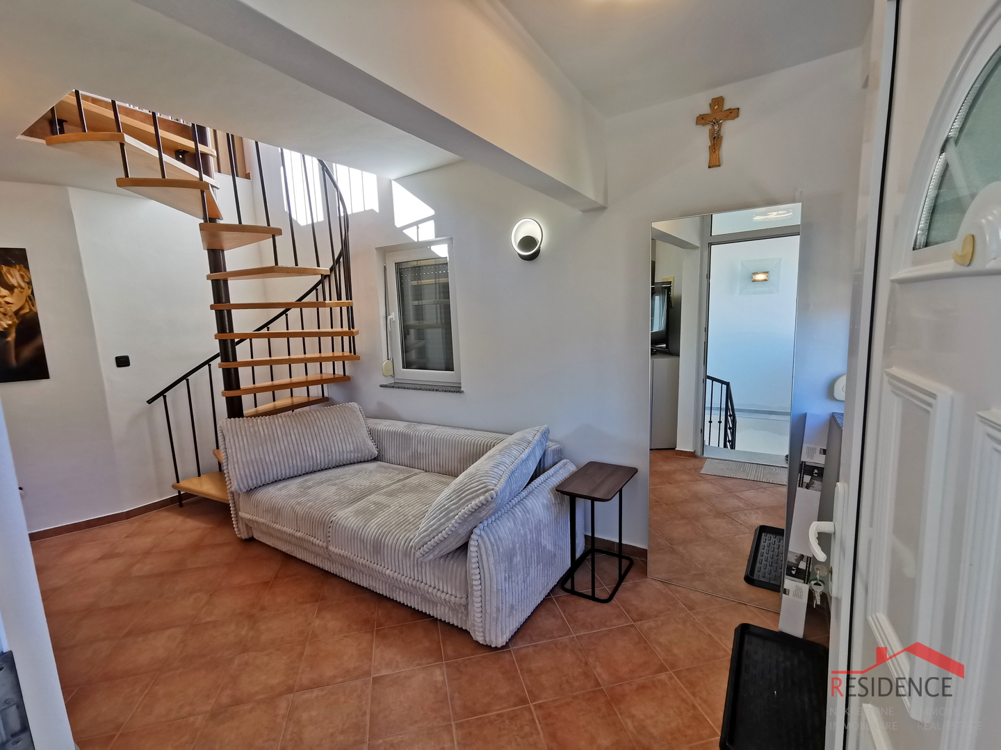 Medulin, Centar, kuća sa 2 stana, okućnica, pogled na more