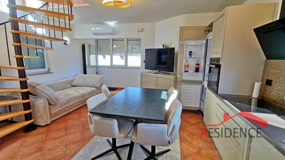 Medulin&comma; Center&comma; house with 2 apartments&comma; garden&comma; sea view