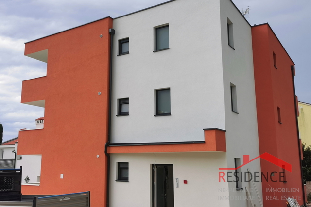 Medulin, Einfamilienhaus mit 3 Wohnungen, Meerblick
