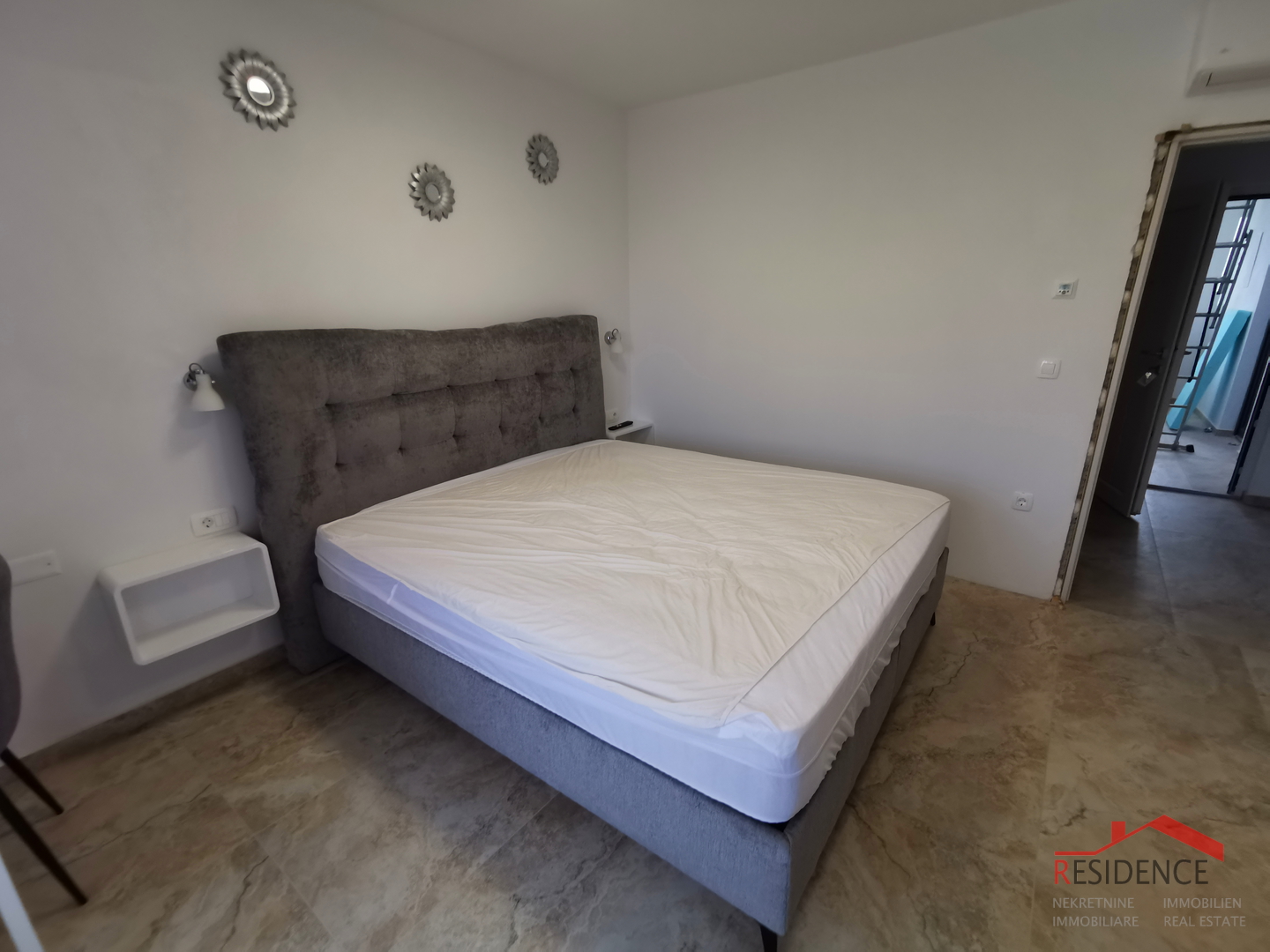 Medulin, detached house with 3 apartments, sea view