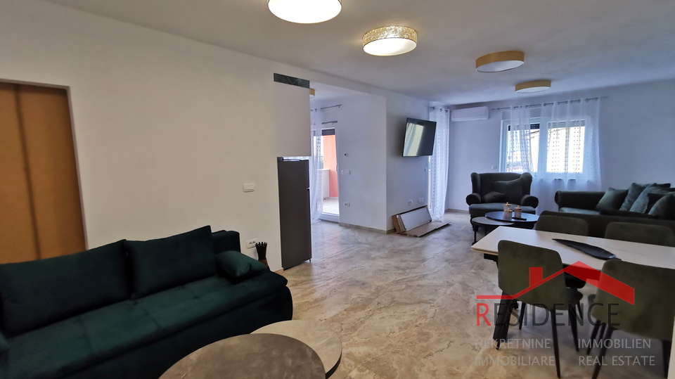 Medulin, Einfamilienhaus mit 3 Wohnungen, Meerblick