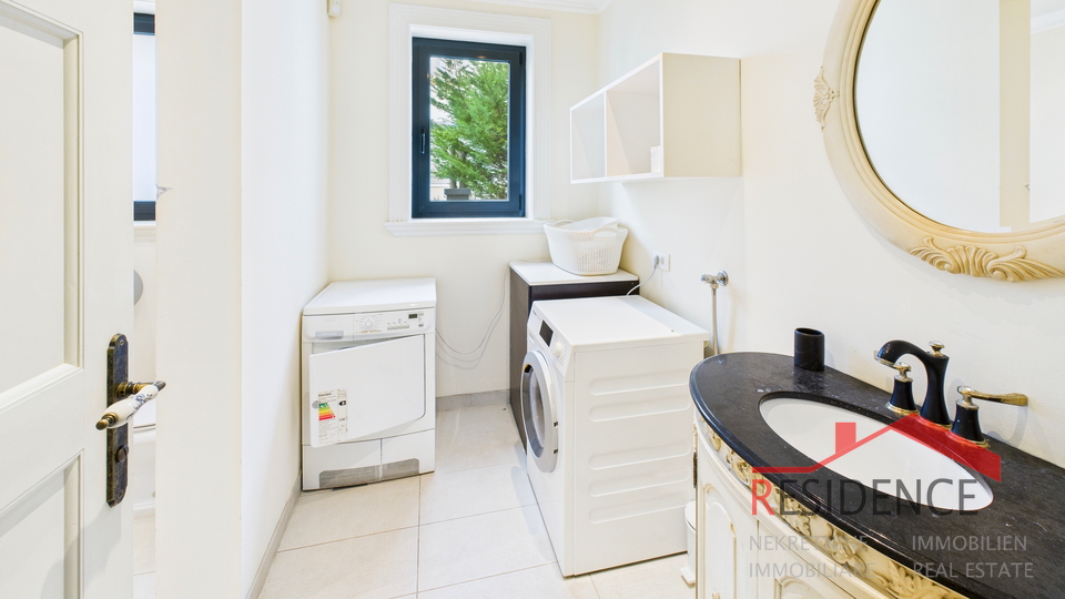 Banjole&comma; luxury villa with a swimming pool&comma; near by sea and Marina