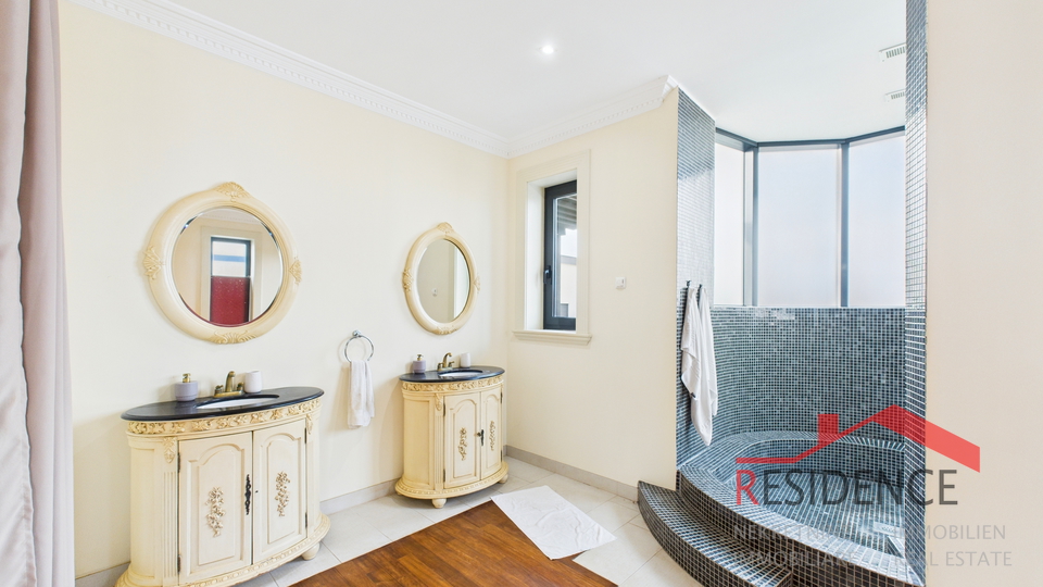 Banjole&comma; luxury villa with a swimming pool&comma; near by sea and Marina