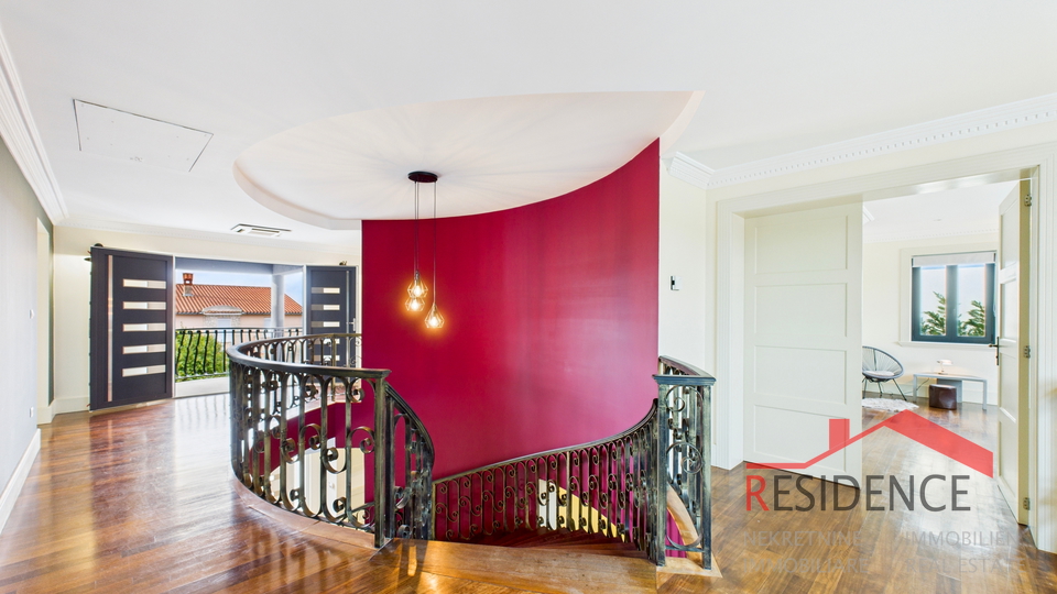 Banjole&comma; luxury villa with a swimming pool&comma; near by sea and Marina