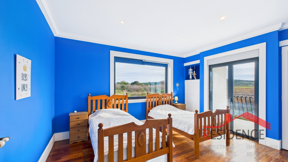 Banjole&comma; luxury villa with a swimming pool&comma; near by sea and Marina