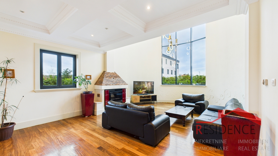 Banjole&comma; luxury villa with a swimming pool&comma; near by sea and Marina