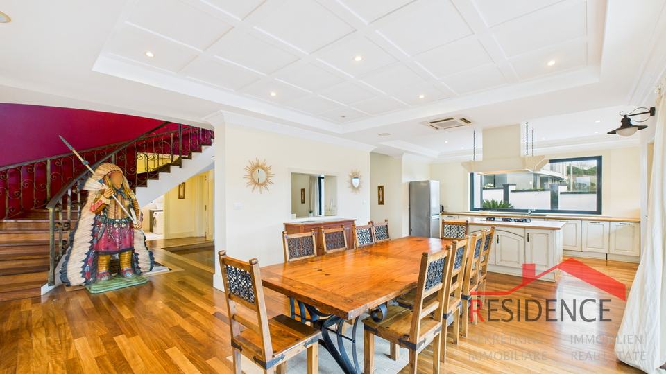 Banjole&comma; luxury villa with a swimming pool&comma; near by sea and Marina