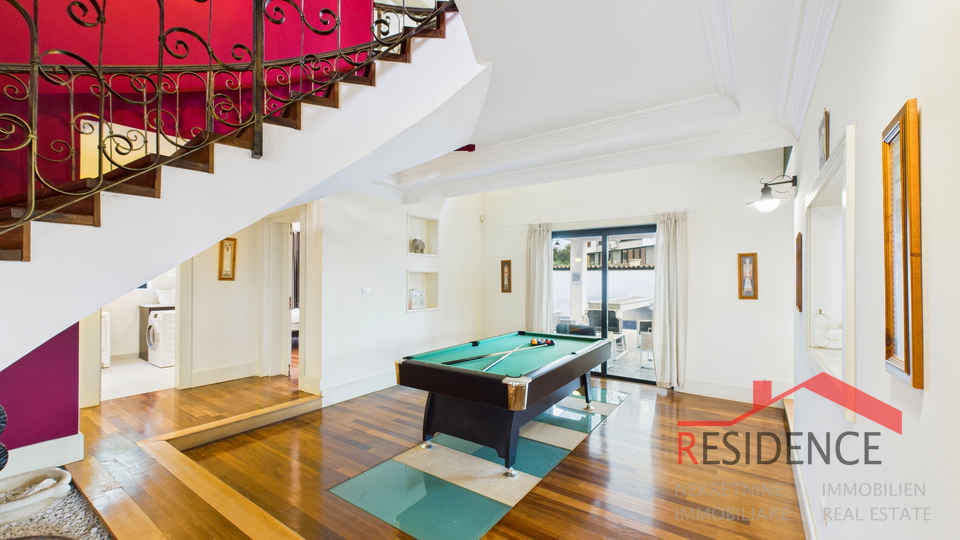 Banjole&comma; luxury villa with a swimming pool&comma; near by sea and Marina