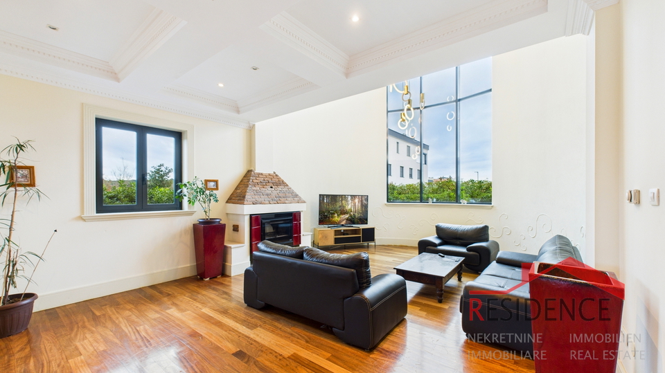 Banjole&comma; luksuzna vila sa bazenom&comma; blizu mora i Marine