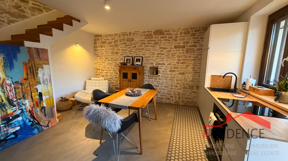 Peroj, Reihenhaus aus Stein, Exklusivverkauf