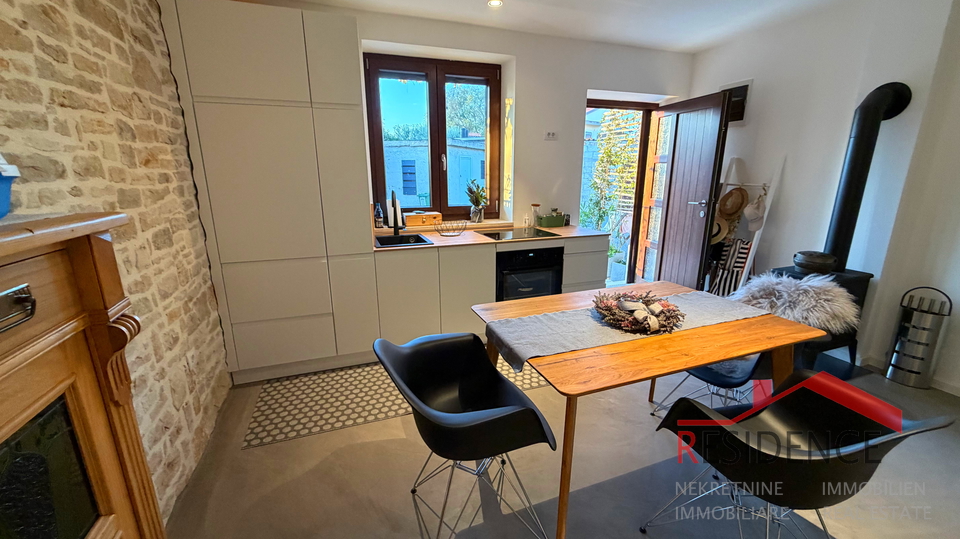 Peroj, Reihenhaus aus Stein, Exklusivverkauf