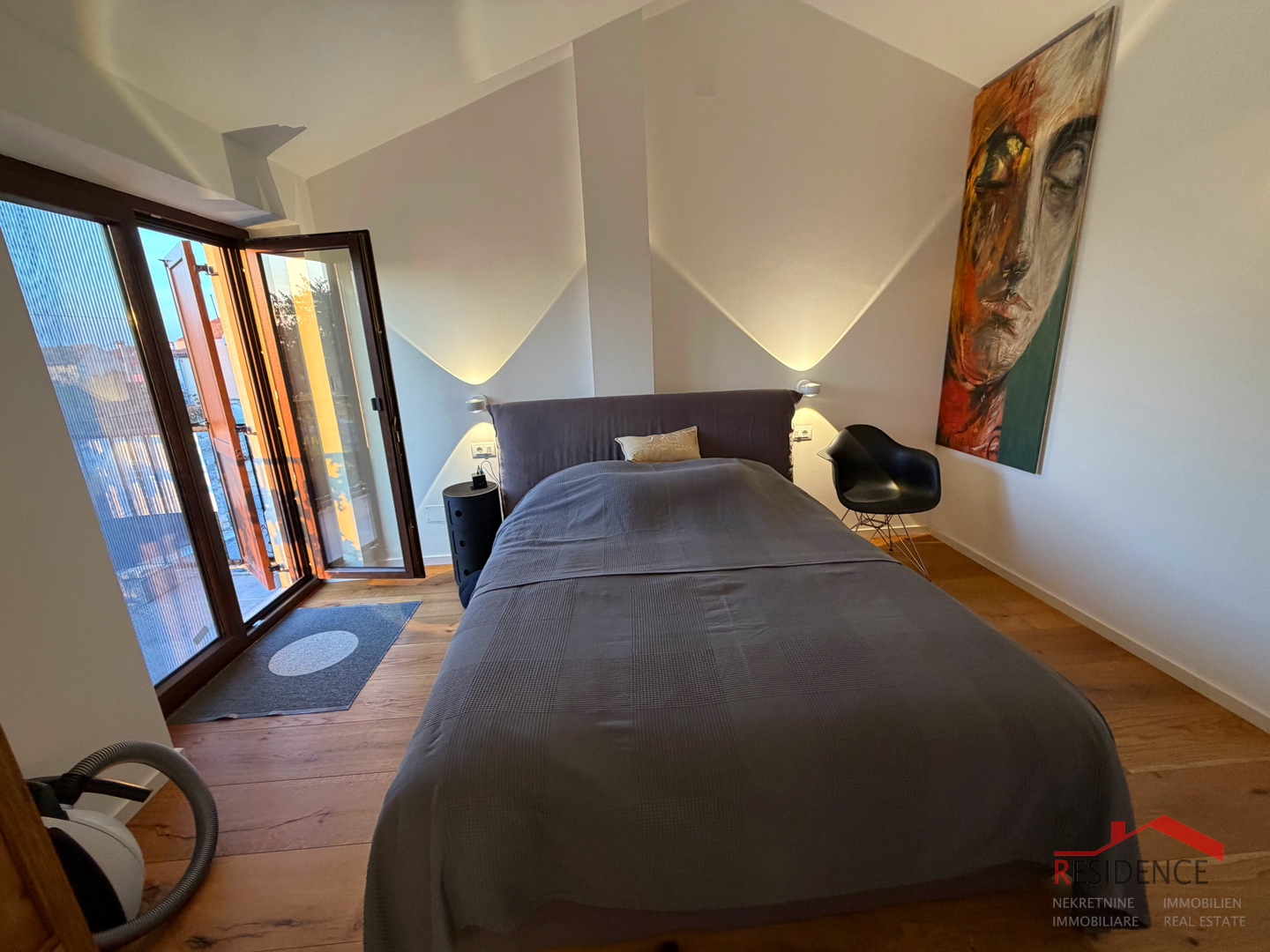 Peroj, kamena kuća u nizu, Ekskluzivna prodaja