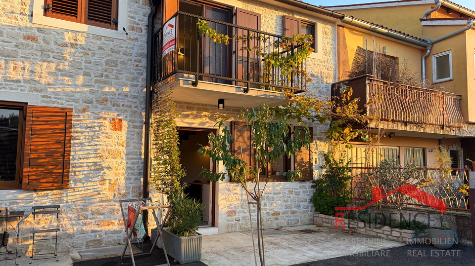 Peroj, Reihenhaus aus Stein, Exklusivverkauf