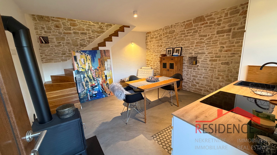 Peroj, Reihenhaus aus Stein, Exklusivverkauf