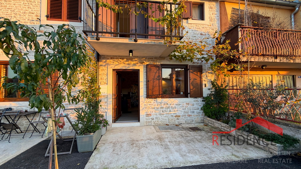 Peroj, Reihenhaus aus Stein, Exklusivverkauf