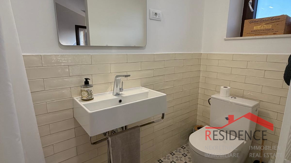 Peroj, Reihenhaus aus Stein, Exklusivverkauf