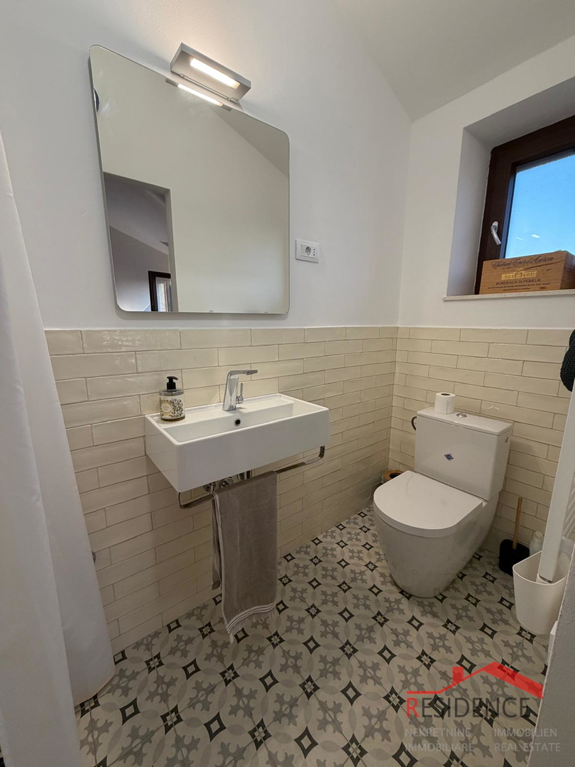 Peroj, kamena kuća u nizu, Ekskluzivna prodaja